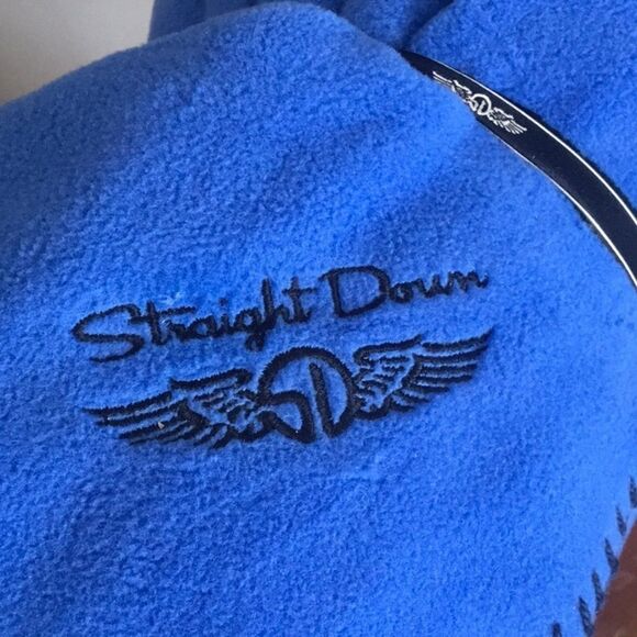 Straight Down Golf Throw - Picture 2 of 3